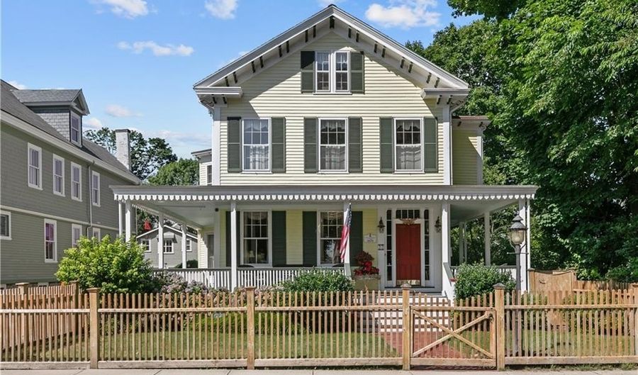 22 Greenough Pl, Newport, RI 02840 - 4 Beds, 5 Bath