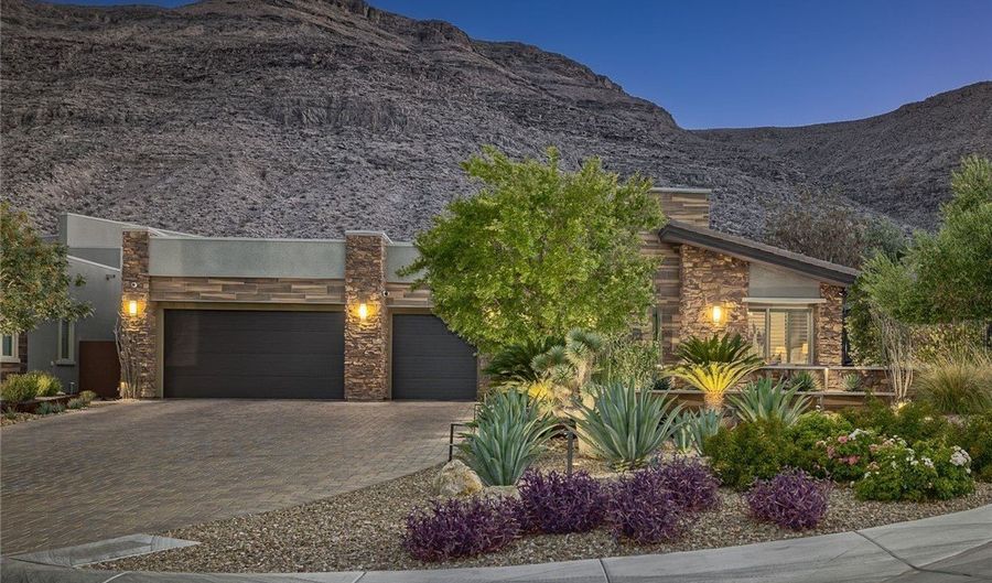 6241 Clovis Point St, Las Vegas, NV 89135 - 3 Beds, 4 Bath