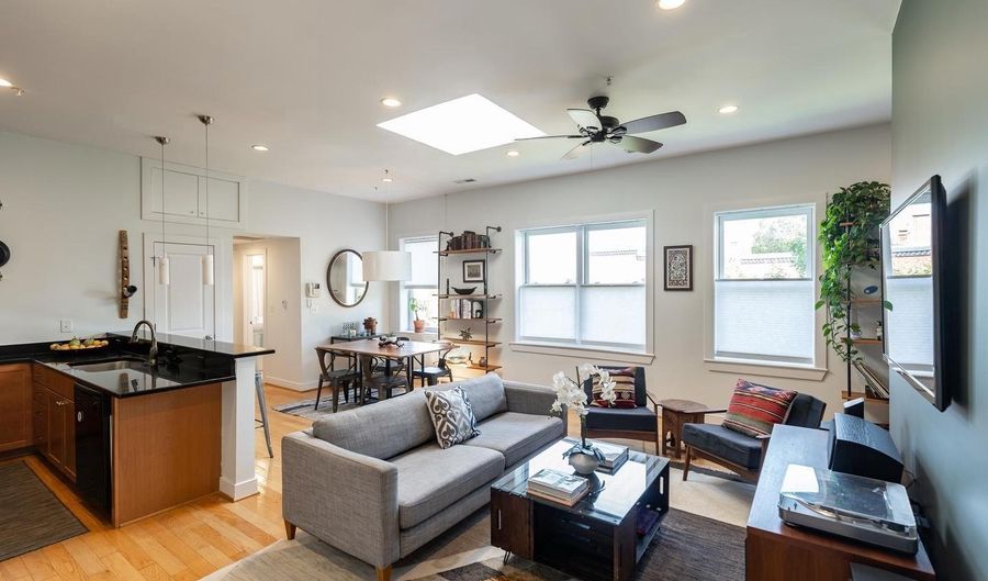 1240 4TH St NW 300, Washington, DC 20001 - 2 Beds, 2 Bath