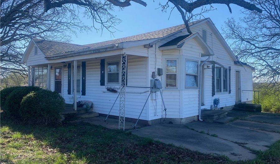 2721 E 64 Hwy, Alma, AR 72921 - 0 Beds, 0 Bath