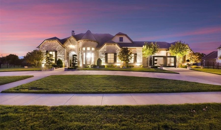 868 Tranquility Dr, Heath, TX 75032 - 4 Beds, 6 Bath