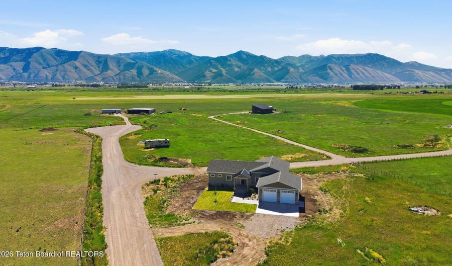 330 MANTUA MEADOWS Ln, Afton, WY 83110 - 5 Beds, 3 Bath