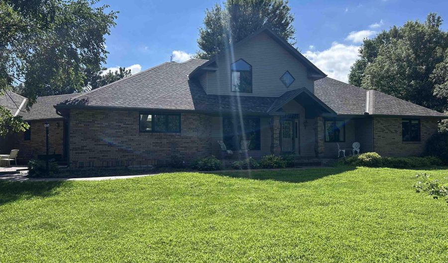 25487 County Road 30 Rd, Arlington, NE 68002 - 5 Beds, 4 Bath