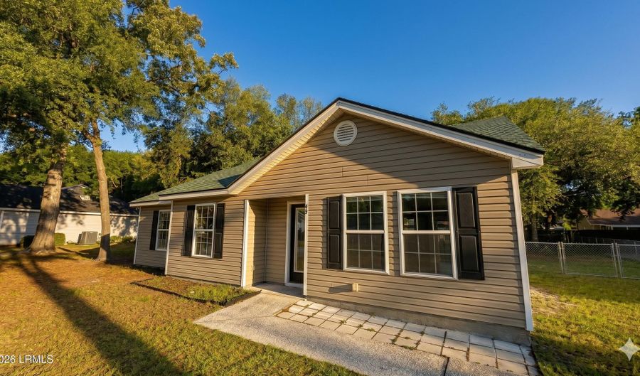 43 Southern Magnolia Dr, Beaufort, SC 29907 - 3 Beds, 2 Bath