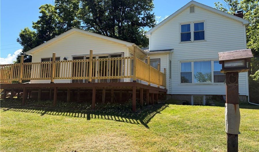 2055 S Ridge Rd W, Ashtabula, OH 44004 - 3 Beds, 3 Bath