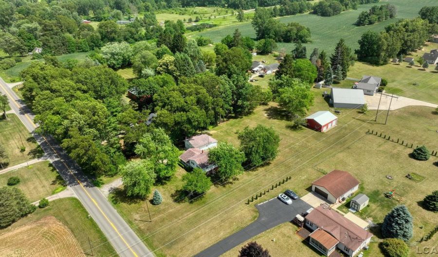 2745 E Carleton Rd, Adrian, MI 49221 - 3 Beds, 2 Bath