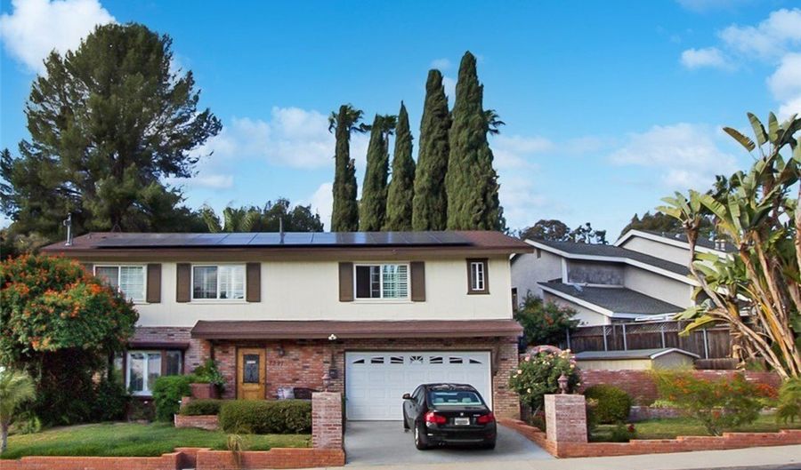 7391 Margerum Ave, San Diego, CA 92120 - 5 Beds, 3 Bath