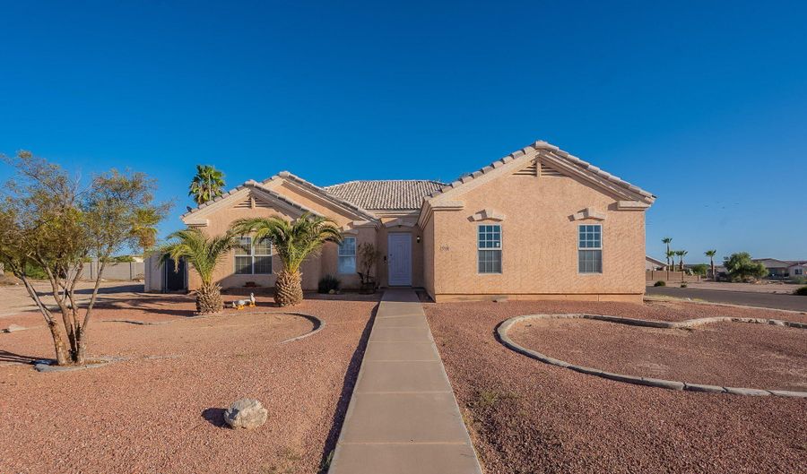 15591 S PATAGONIA Rd, Arizona City, AZ 85123 - 3 Beds, 2 Bath