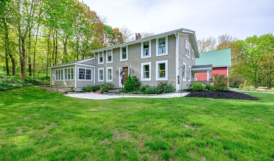 71 Brook Rd, Falmouth, ME 04105 - 4 Beds, 3 Bath