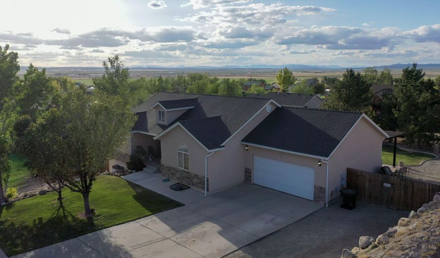 1797 E Sunset Rd, Cedar City, UT 84721 - 6 Beds, 3 Bath
