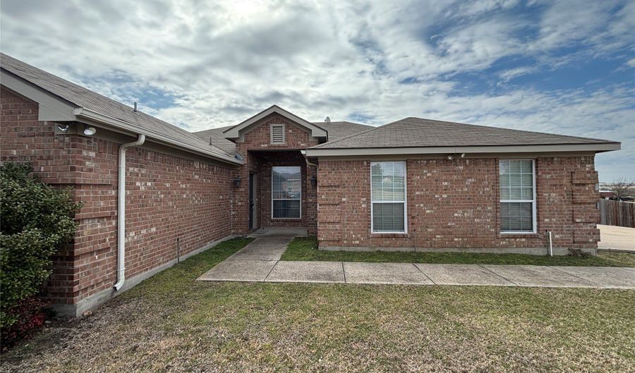 112 Pepperbush Ln, Aledo, TX 76008 - 3 Beds, 2 Bath