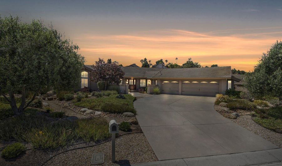 6516 San Onofre Dr, Camarillo, CA 93012 - 4 Beds, 3 Bath