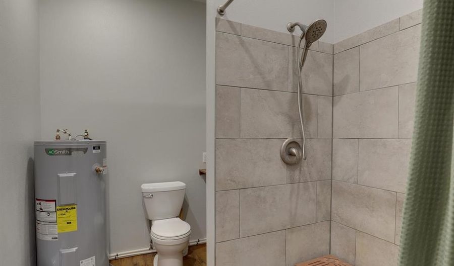 424 Pecan St, Alexandria, MO 63430 - 2 Beds, 1 Bath