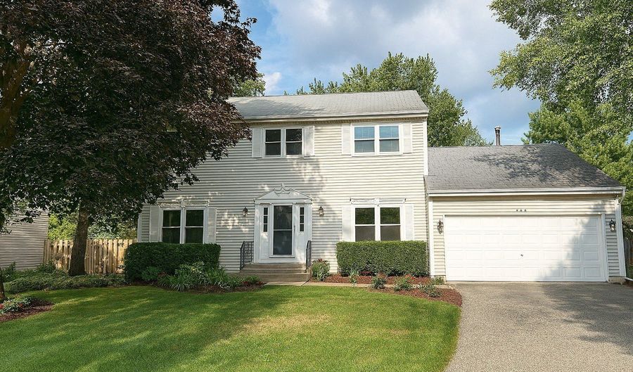 643 Kingsbury Ct, Algonquin, IL 60102 - 4 Beds, 3 Bath