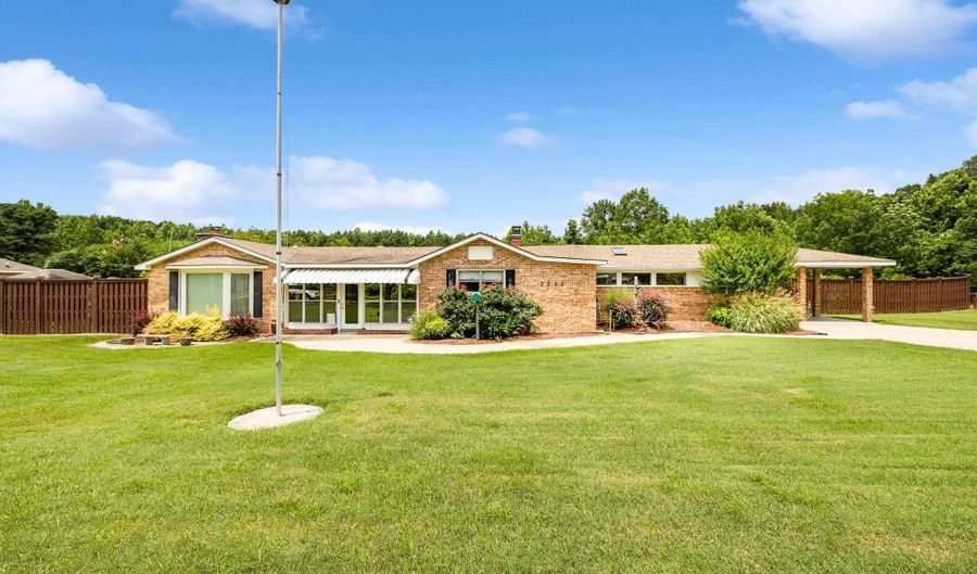 3212 Silica Hts, Benton, AR 72015 - 3 Beds, 2 Bath