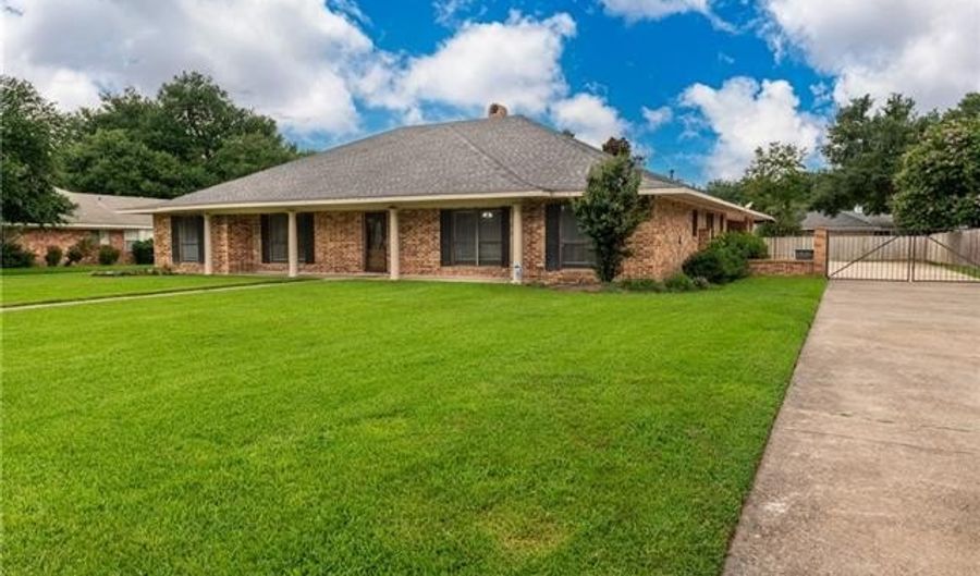 5212 ARGONNE Blvd, Alexandria, LA 71303 - 5 Beds, 4 Bath