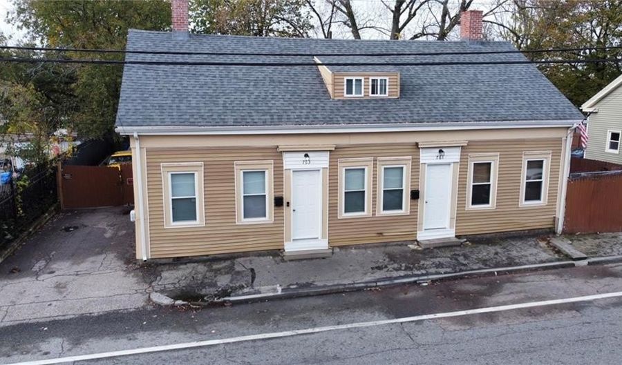 761 Dyer Ave, Cranston, RI 02920 - 5 Beds, 4 Bath