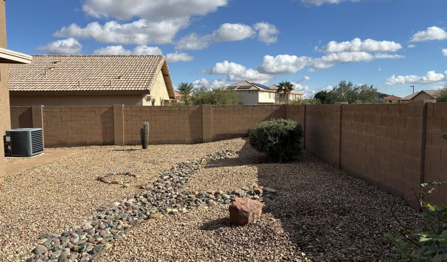 23751 W LA CANADA Blvd, Buckeye, AZ 85396 - 4 Beds, 3 Bath