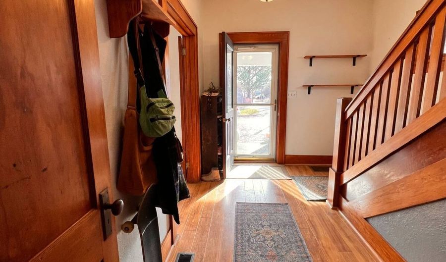 114 W 8th St, Alliance, NE 69301 - 3 Beds, 1 Bath