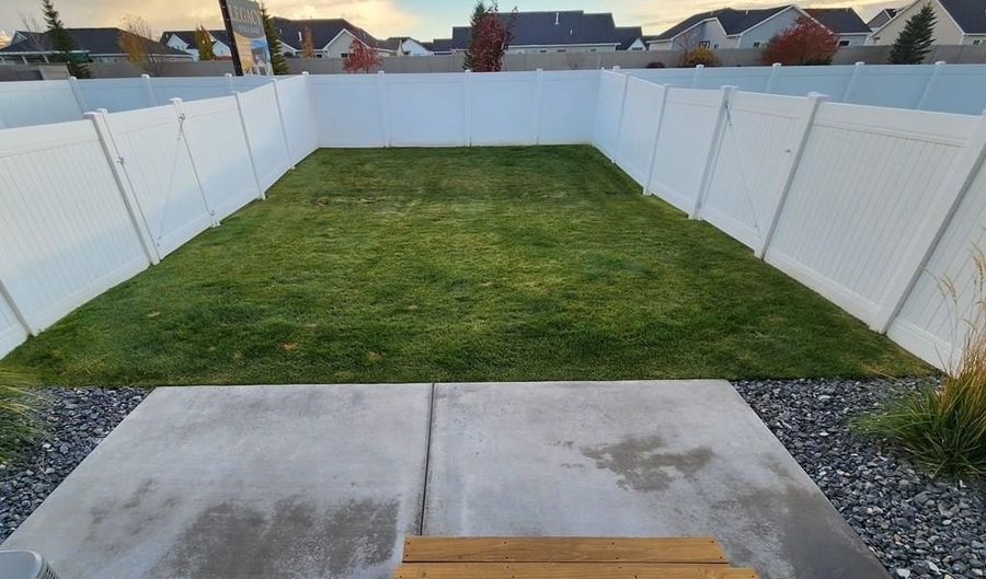 3034 Kalani Ct, Ammon, ID 83406 - 3 Beds, 3 Bath