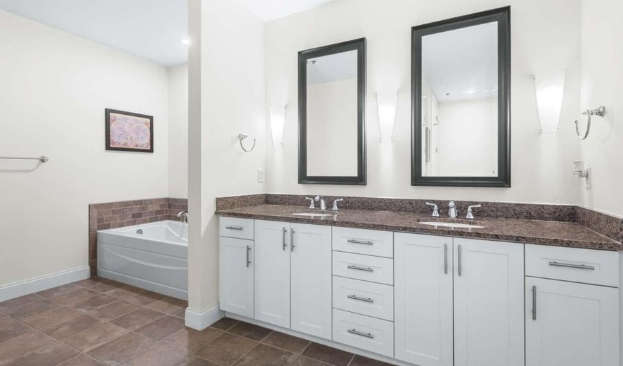270 17th 1413, Atlanta, GA 30363 - 2 Beds, 3 Bath