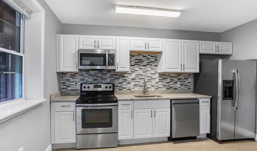 2005 N DUKELAND St, Baltimore, MD 21216 - 3 Beds, 1 Bath