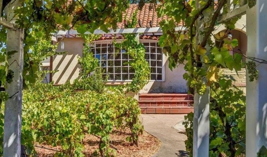 315 N White Cottage Rd N, Angwin, CA 94508 - 3 Beds, 2 Bath