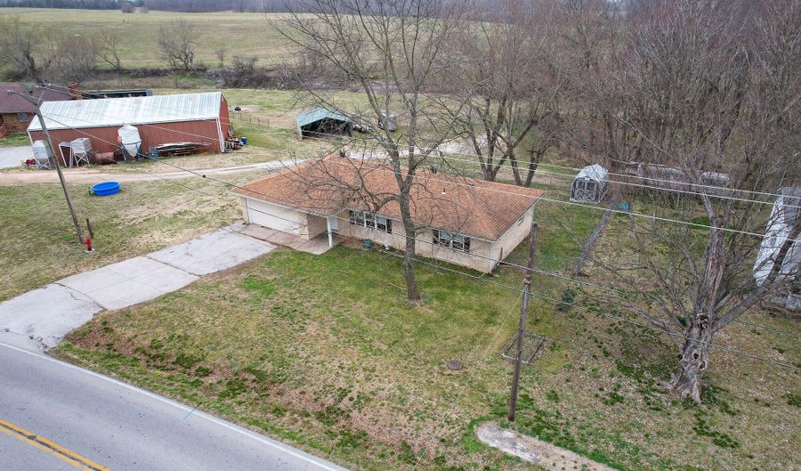 303 State Highway F, Ash Grove, MO 65604 - 3 Beds, 2 Bath