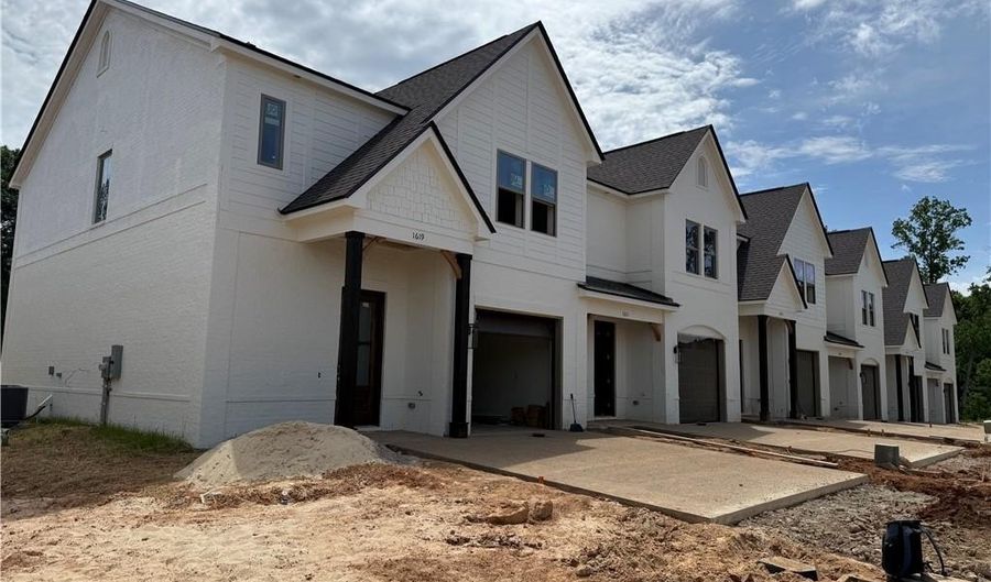 1619 PARKER CREEK Trl, Auburn, AL 36832 - 3 Beds, 4 Bath