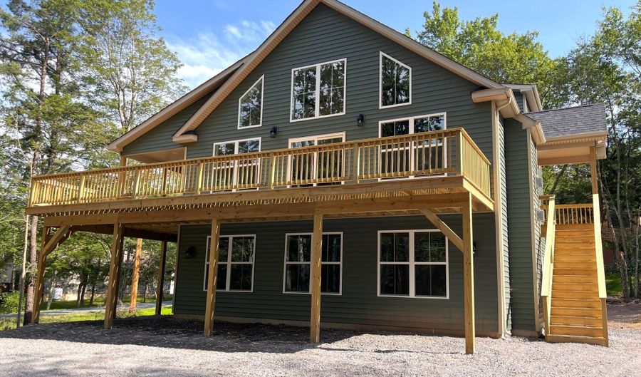 644 Towamensing Trl, Albrightsville, PA 18210 - 5 Beds, 4 Bath