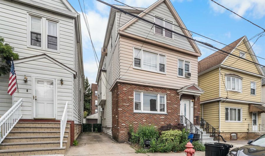 172 W 49TH St 1, Bayonne, NJ 07002 - 2 Beds, 2 Bath