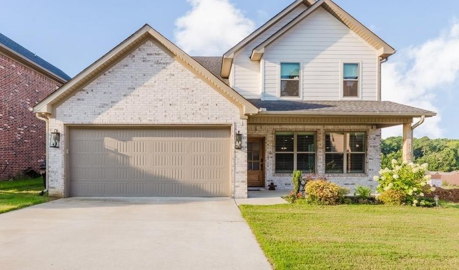 1103 Grand Teton Dr, Benton, AR 72019 - 4 Beds, 4 Bath