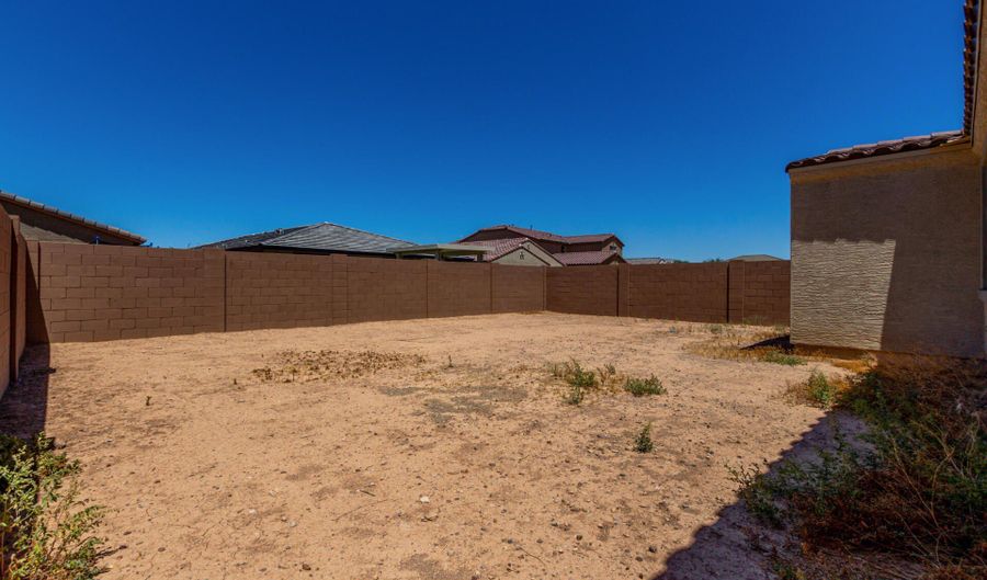 12120 W PARKWAY Ln, Avondale, AZ 85323 - 5 Beds, 4 Bath
