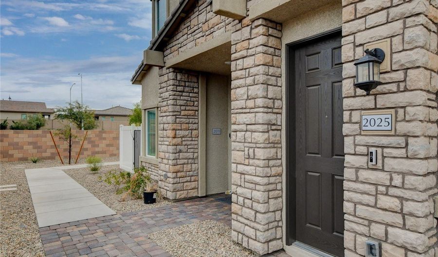 237 Callen Falls Ave 2025, Henderson, NV 89011 - 2 Beds, 3 Bath