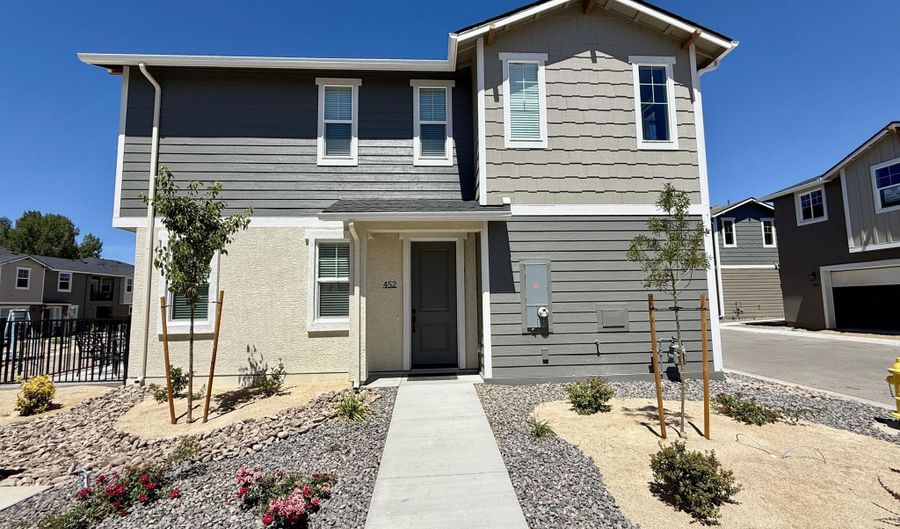 452 Blackbird Ln, Gardnerville, NV 89410 - 3 Beds, 3 Bath