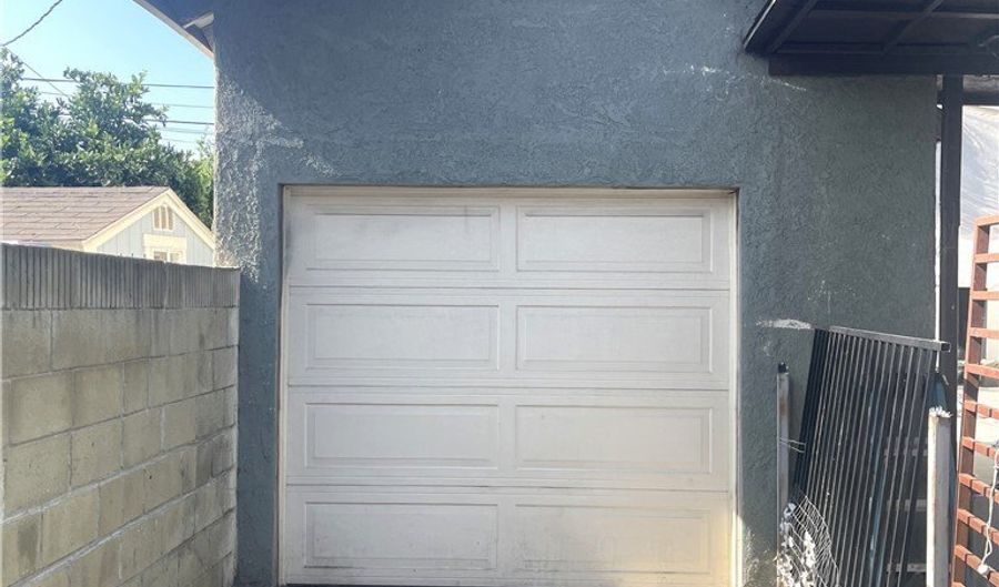 1142 E 64th, Los Angeles, CA 90001 - 2 Beds, 1 Bath