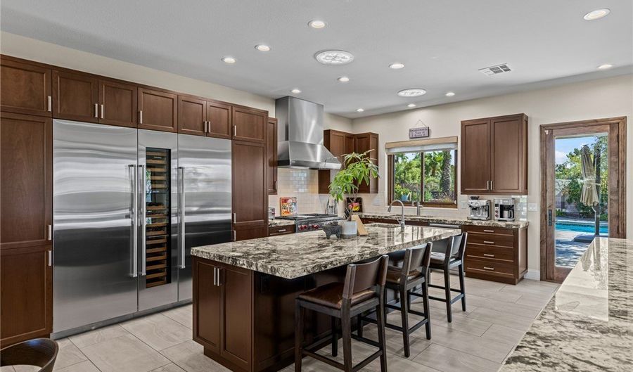 10955 Iris Canyon Ln, Las Vegas, NV 89135 - 6 Beds, 5 Bath