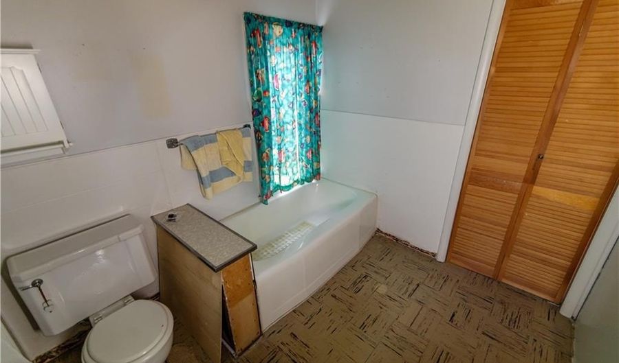 1134 Atchison St, Atchison, KS 66002 - 3 Beds, 2 Bath