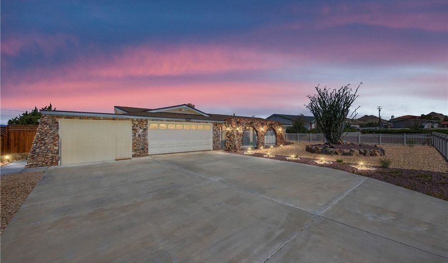 16048 Wintun Rd, Apple Valley, CA 92307 - 3 Beds, 2 Bath