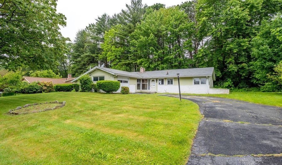 61 Barry Rd, Worcester, MA 01609 - 3 Beds, 2 Bath