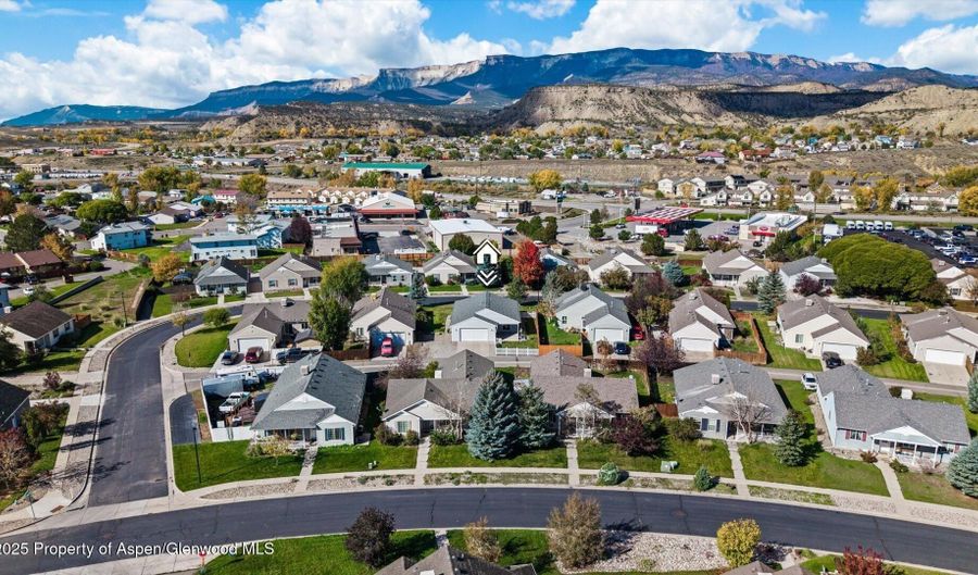 321 Columbine Dr, Rifle, CO 81650 - 3 Beds, 2 Bath
