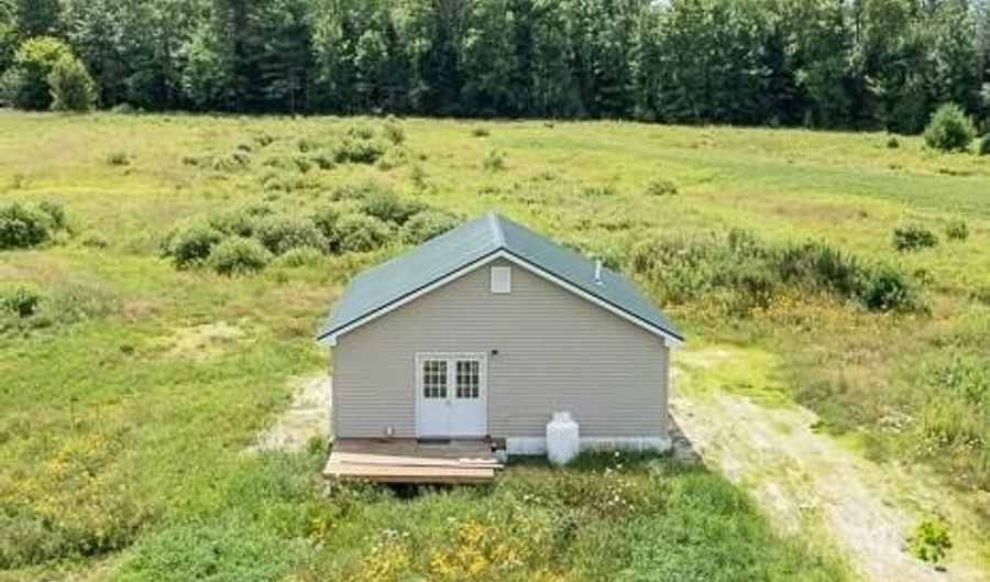 3 Nobby Knoll Dr, Belgrade, ME 04917 - 2 Beds, 1 Bath