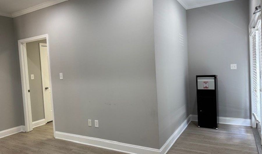 105 Whitehead STE 4, Athens, GA 30606 - 0 Beds, 0 Bath