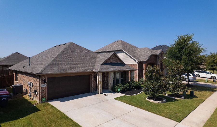 308 Maverick St, Anna, TX 75409 - 3 Beds, 2 Bath