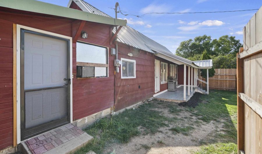 1395 East St, Addy, WA 99101 - 2 Beds, 0 Bath
