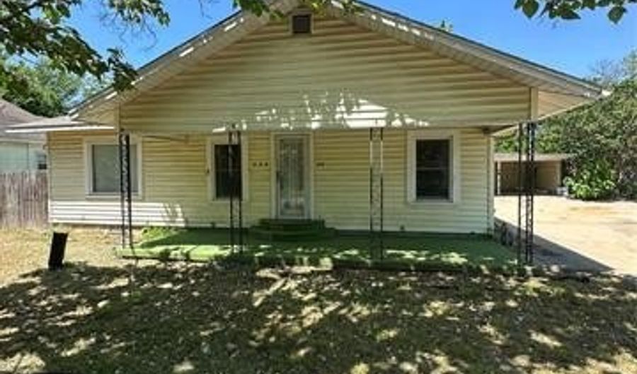 417 E SE, Ardmore, OK 73401 - 3 Beds, 2 Bath