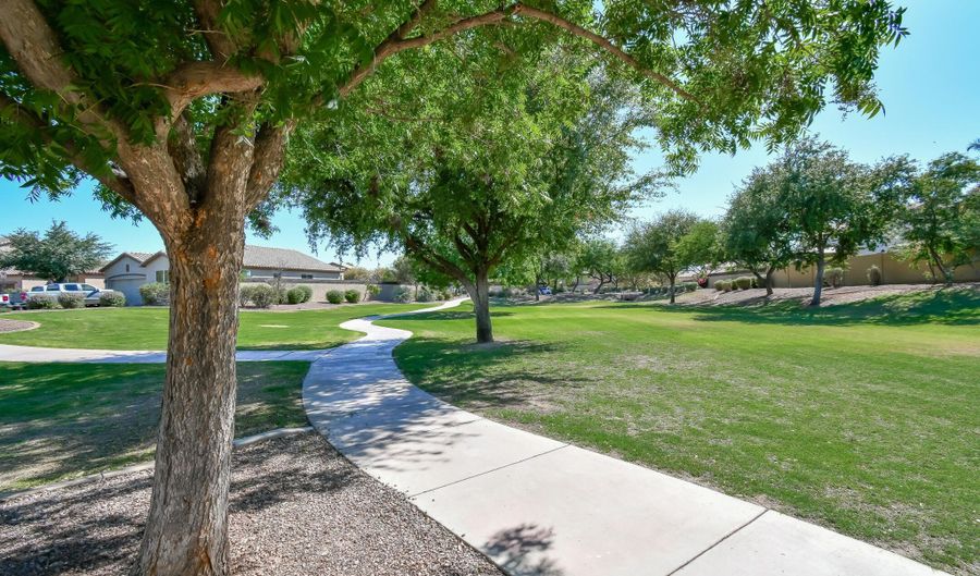 11718 W COCOPAH St, Avondale, AZ 85323 - 5 Beds, 3 Bath