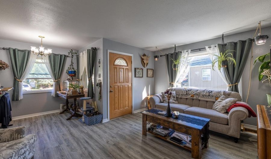 1650 Westridge Dr, Casper, WY 82604 - 3 Beds, 2 Bath