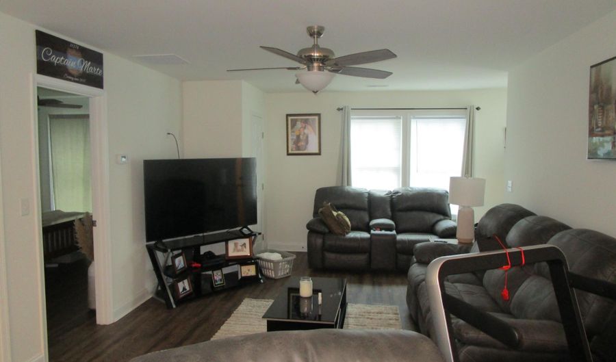 5 S MAIN St, Magnolia, DE 19962 - 2 Beds, 1 Bath