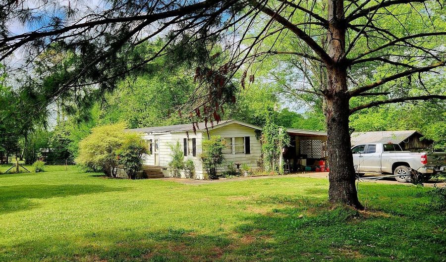 3378 Highway 39 W, Athens, TN 37303 - 2 Beds, 2 Bath